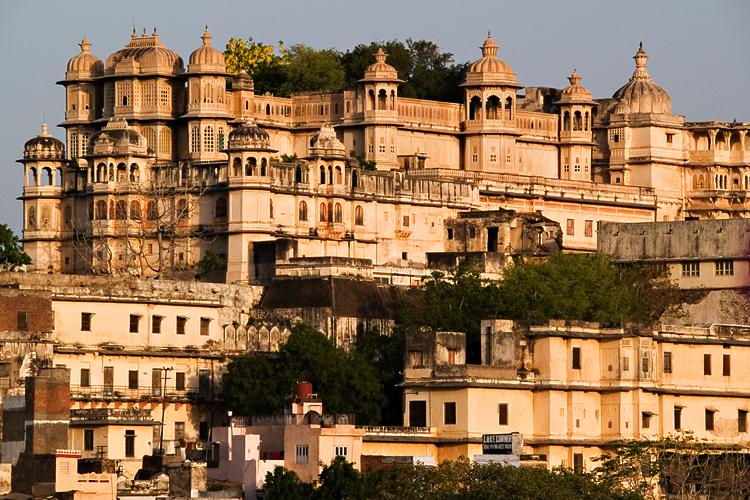 2N Rajasthan | Udaipur | Hotel King Fisher
