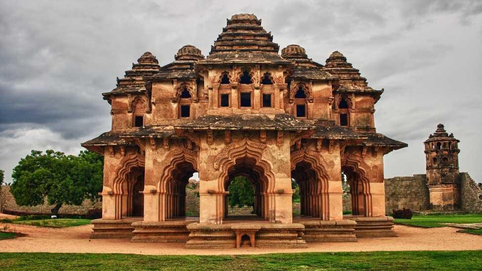 4 Nights & 5 Days Exotic South India Package