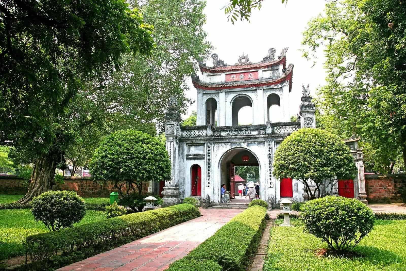 6N Vietnam with Hanoi, Ho Chi Minh and Halong Bay Cruise