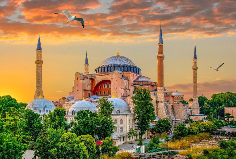 8N Turkey - Istanbul, Kusadasi, Pamukkale and Antalya